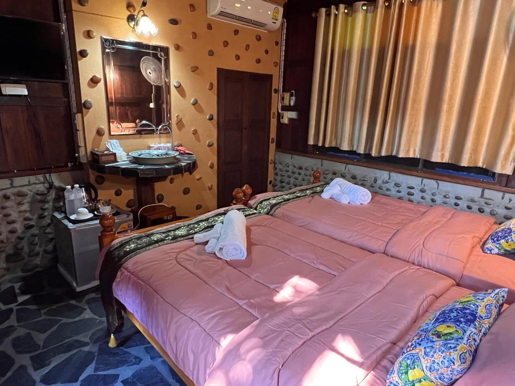 Riverside Retreat Sukhothai Guest House Esterno foto